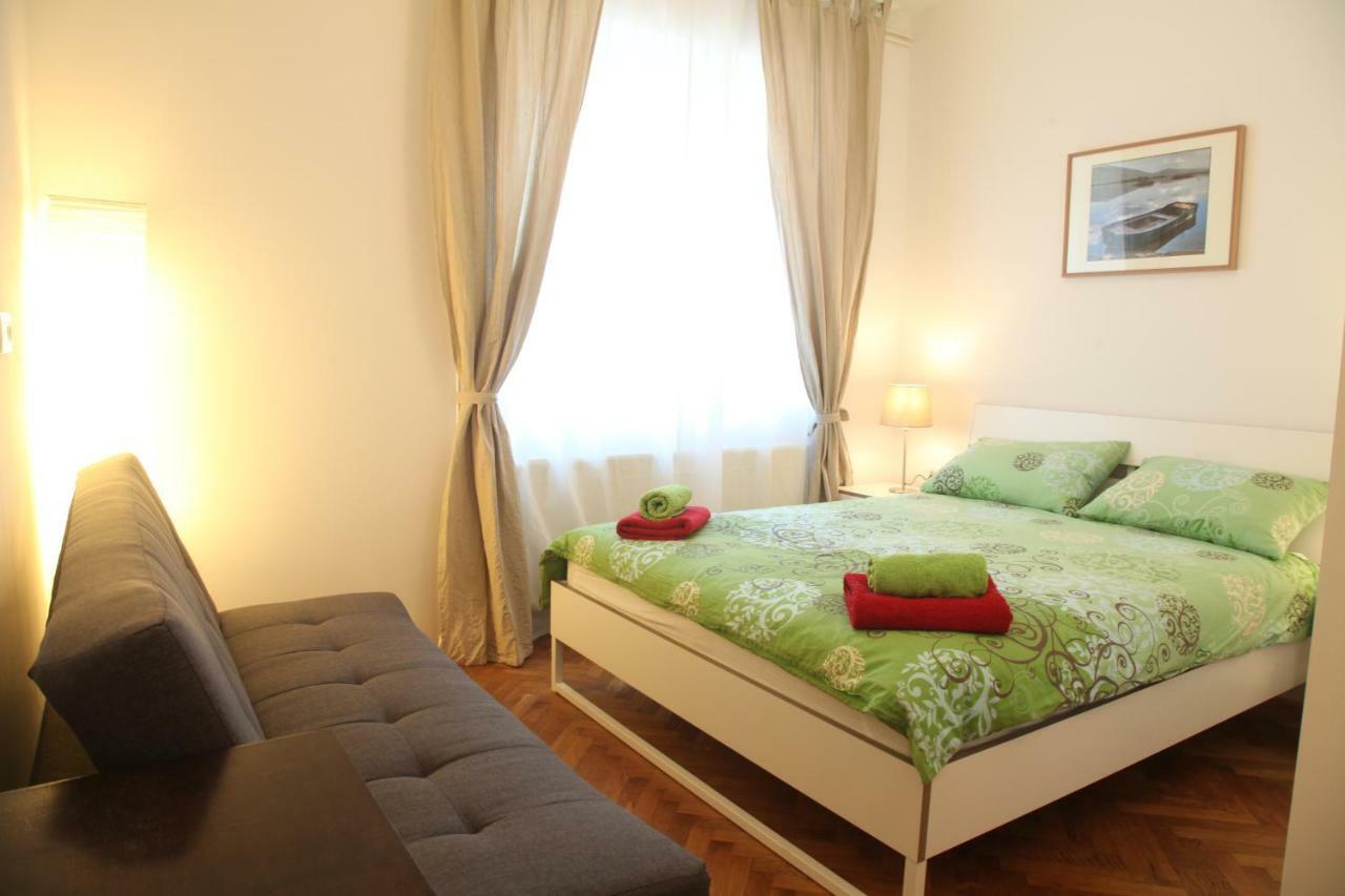Writer's Place 2*